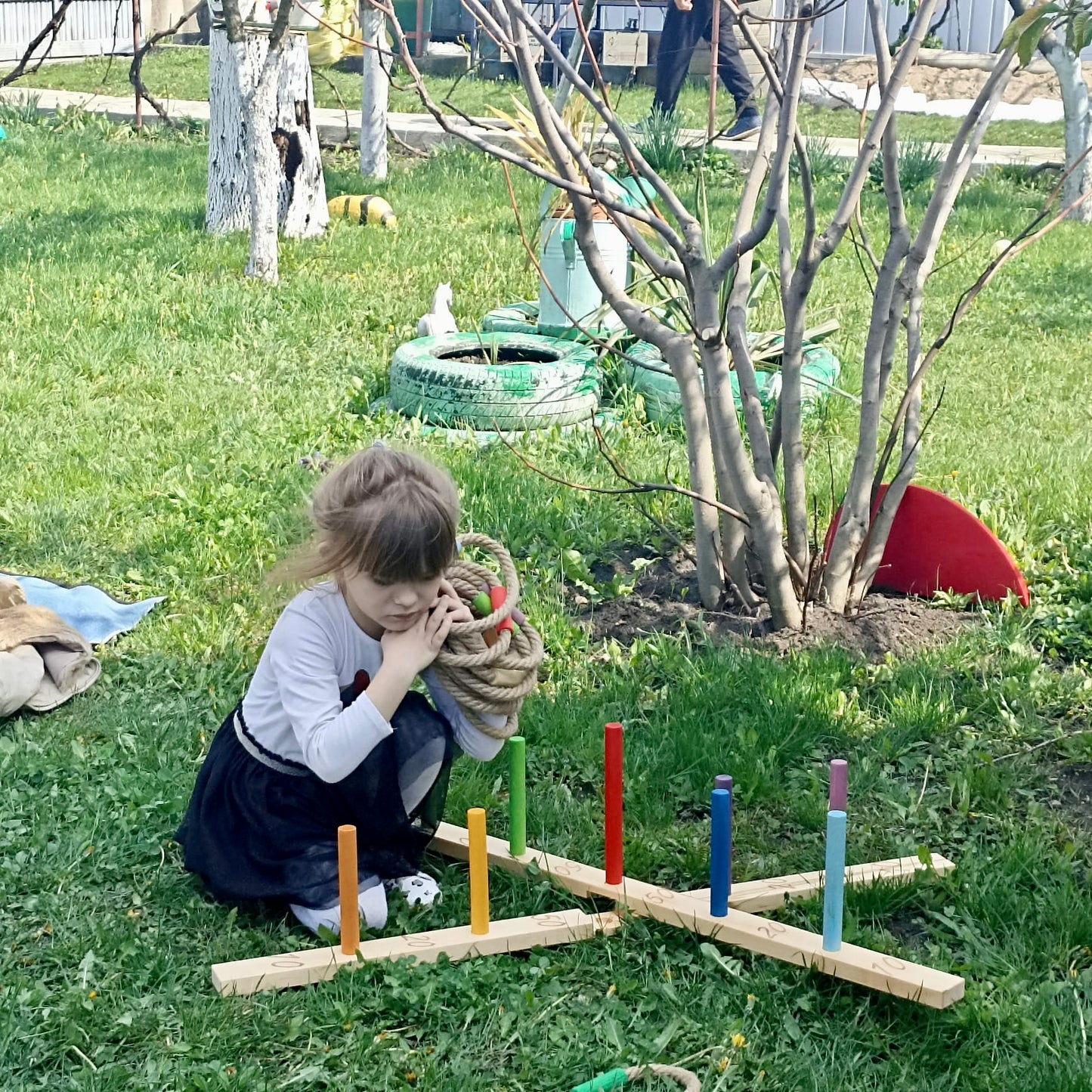 Wooden Rope Toss with 10 colored rings