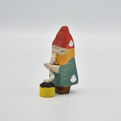 Wooden gnomes - Waldorf toys and Holidays decor