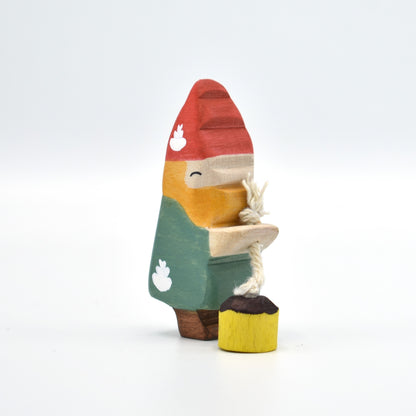 Wooden gnomes - Waldorf toys and Holidays decor