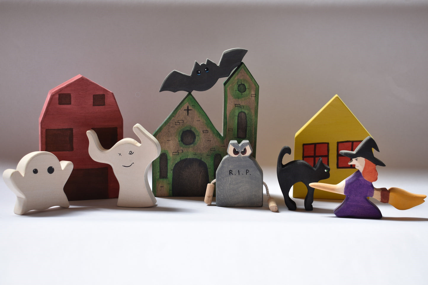 Halloween village - Wooden toy figurines