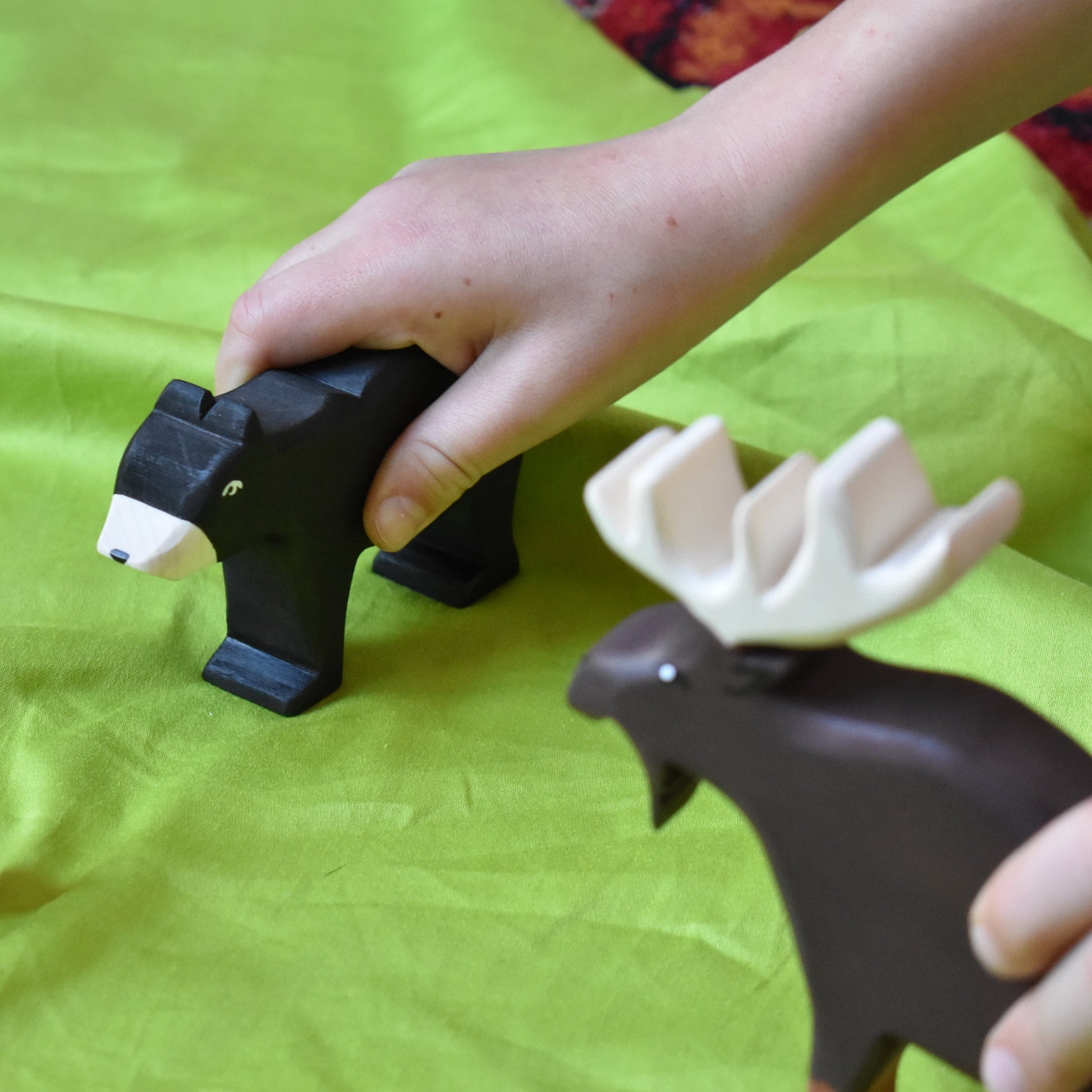 Wooden forest animals - Wolf family  Waldorf toys – Vulp's Wooden Toys