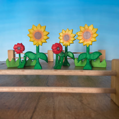 Wooden toy flowers | Waldorf toys & Open ended toys