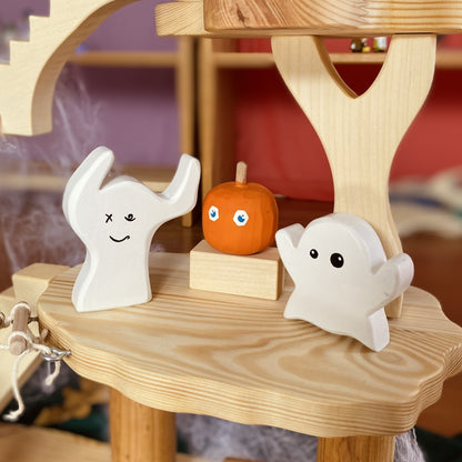 Wooden pumpkin toy figurine